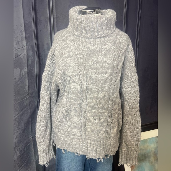 POL Gray Cable Cozy soft Turtleneck Long Sleeve Knit Sweater - Picture 9 of 9